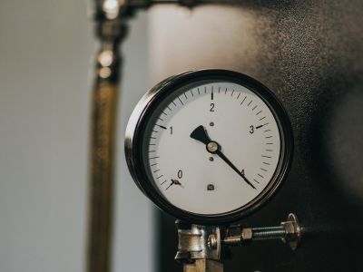 an image of pressure gauges in espresso machine