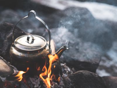 An image of coffee brewing through boiling method